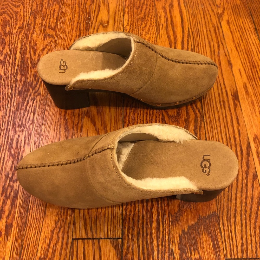 Authentic Brand New UGG Suede Clogs, gorgeous!